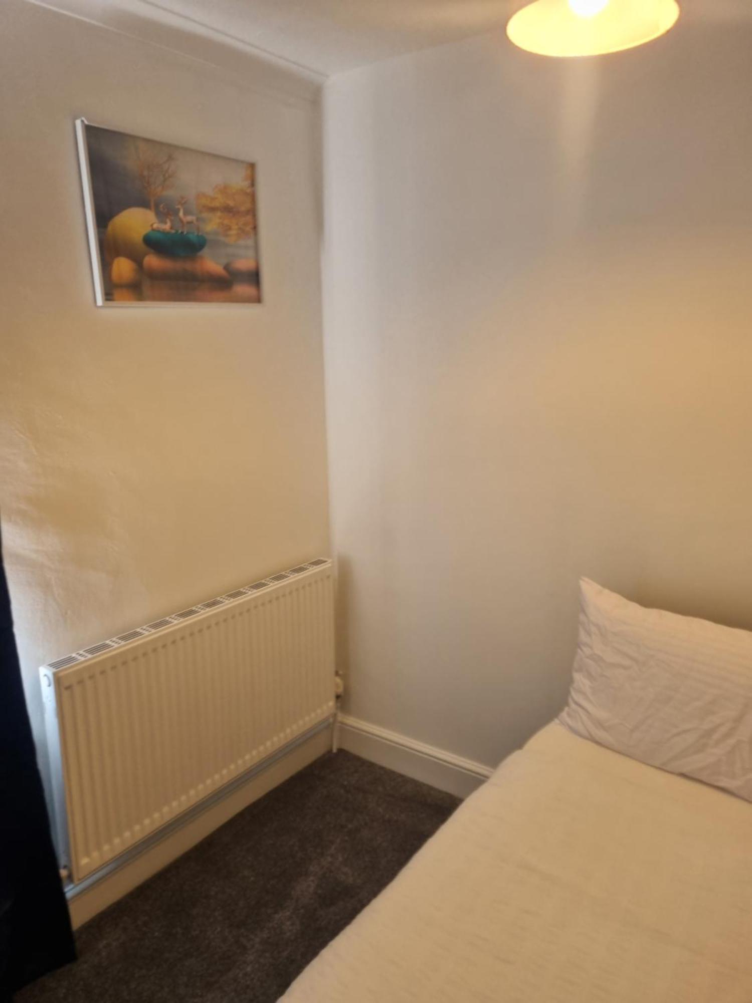 Gillingham Villa 4 Bedroom Free Sports Channels Exterior foto